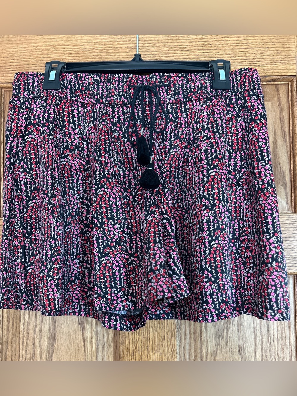 Loft Floral Tassel Drawstring Rayon Shorts. Women’s Size Small